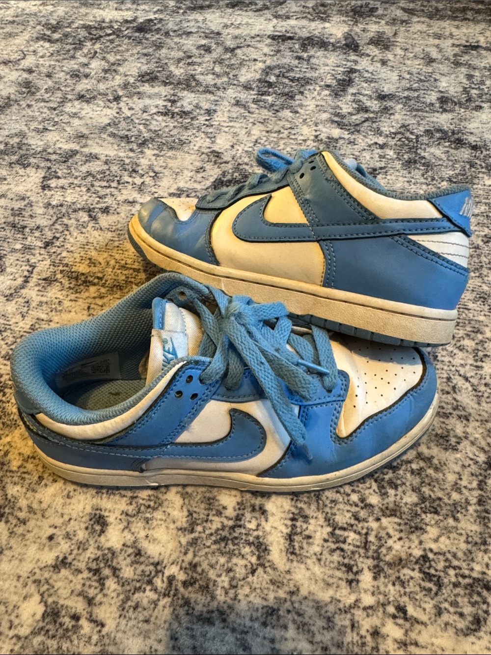 Nike Kids Low-Top Sneakers in Blue and White